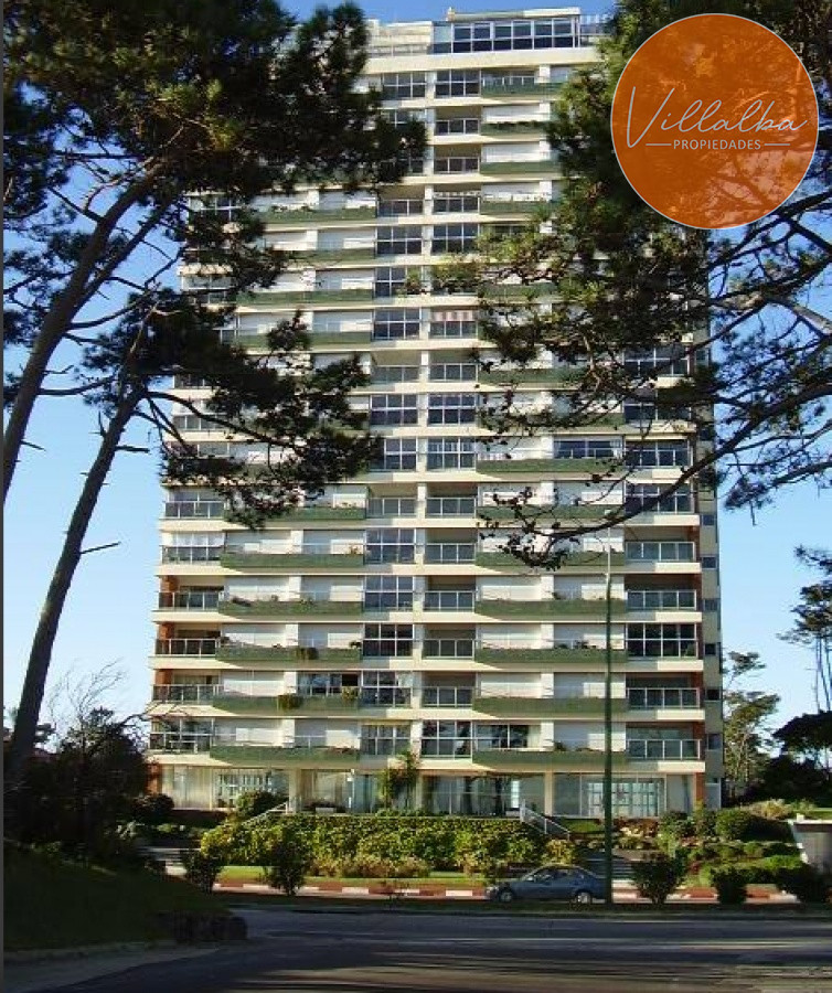 Apartamento ID.2878 - Playa Mansa. Frente al mar. 