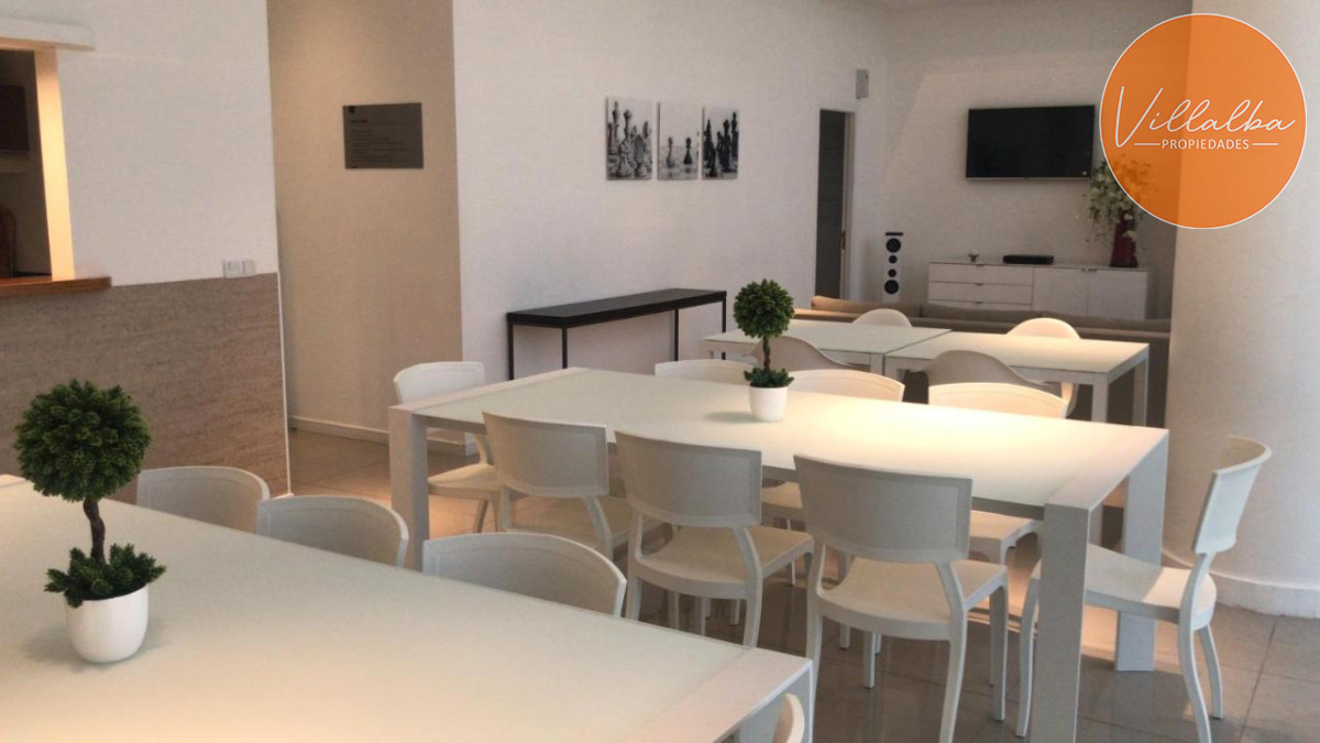 Apartamento ID.2848 - Oportunidad en excelente torre de categoría 1 suite + toilette. 