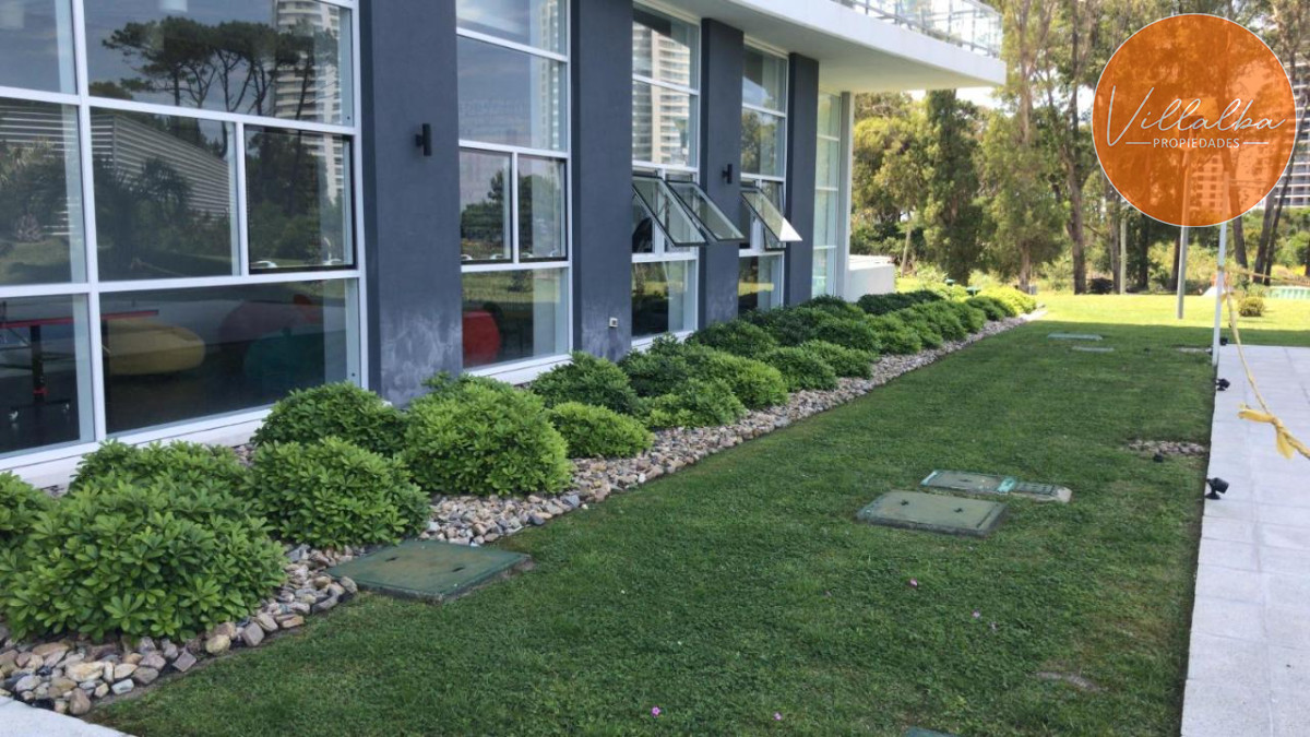 Apartamento ID.2848 - Oportunidad en excelente torre de categoría 1 suite + toilette. 