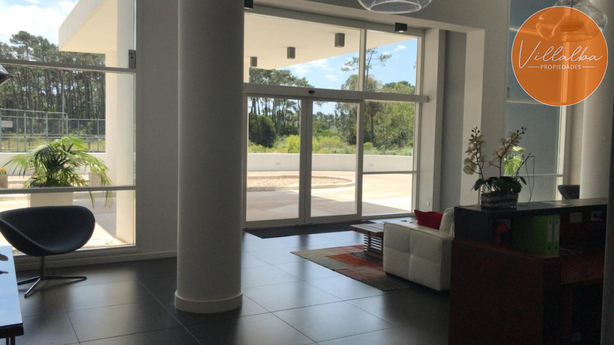 Apartamento ID.2848 - Oportunidad en excelente torre de categoría 1 suite + toilette. 