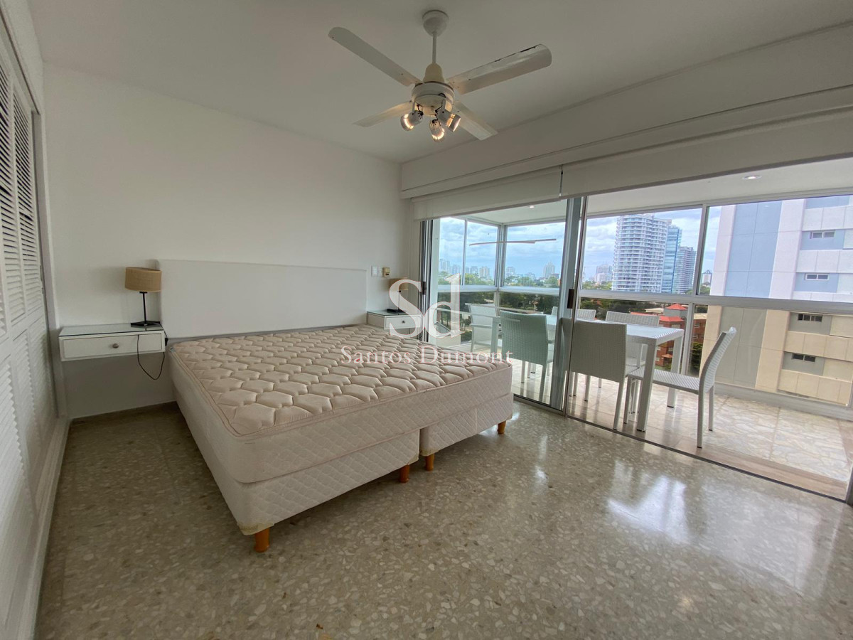 Apartamento ID.7847 - Venta Apartamento 2 Dormitorios y servicio Playa Mansa