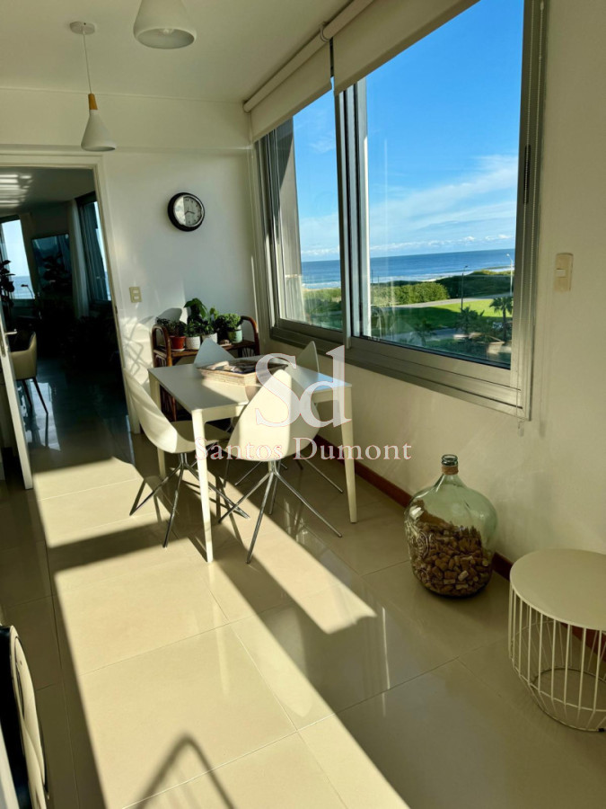 Apartamento ID.25716 - Apartamento en venta primera linea playa brava, 3 dormitorios
