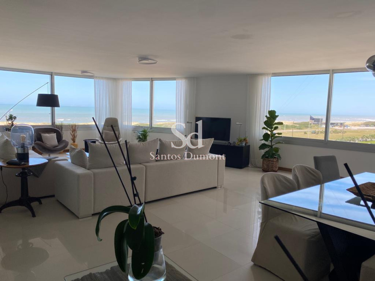 Apartamento ID.25716 - Apartamento en venta primera linea playa brava, 3 dormitorios