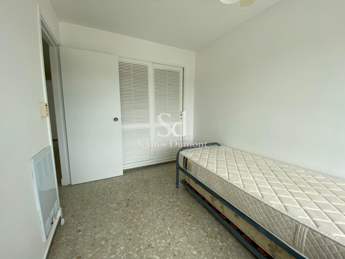 Apartamento ID.7847 - Venta Apartamento 2 Dormitorios y servicio Playa Mansa