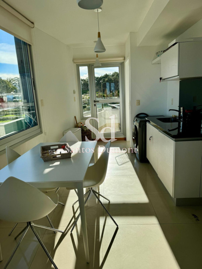 Apartamento ID.25716 - Apartamento en venta primera linea playa brava, 3 dormitorios