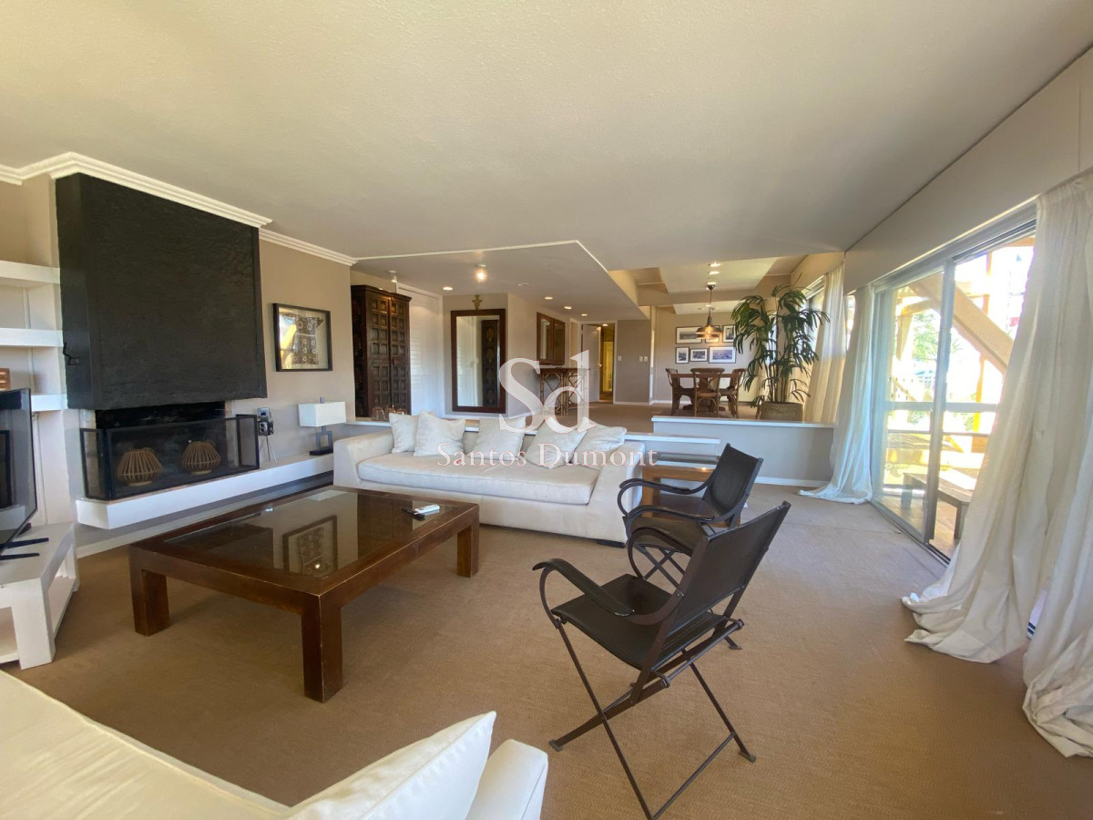Apartamento ID.25255 - Venta Apartamento 2 dormitorios + servicio completo Península Punta del Este