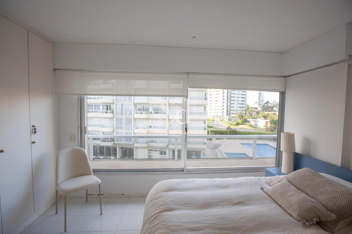 Apartamento ID.25717 - Apartamento en venta, 2 dormitorios y servicio en Playa Brava