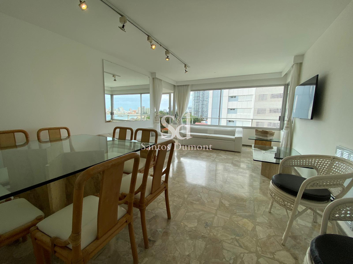 Apartamento ID.7847 - Venta Apartamento 2 Dormitorios y servicio Playa Mansa