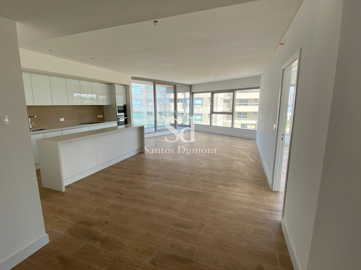Apartamento ID.24323 - Oportunidad!! Apartamento Torre Trump esquinero con muy buena vista al mar