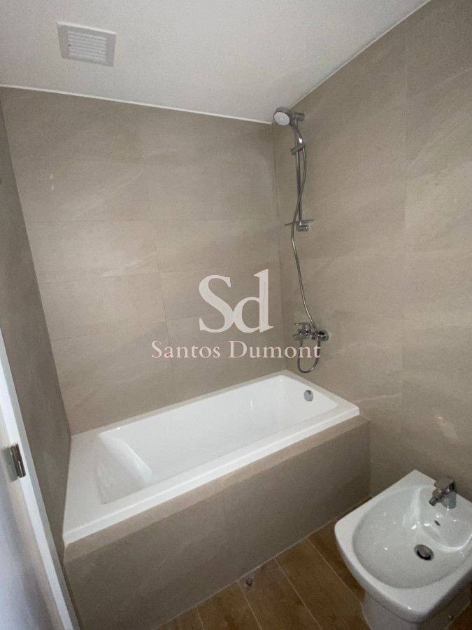 Apartamento ID.24323 - Oportunidad!! Apartamento Torre Trump esquinero con muy buena vista al mar