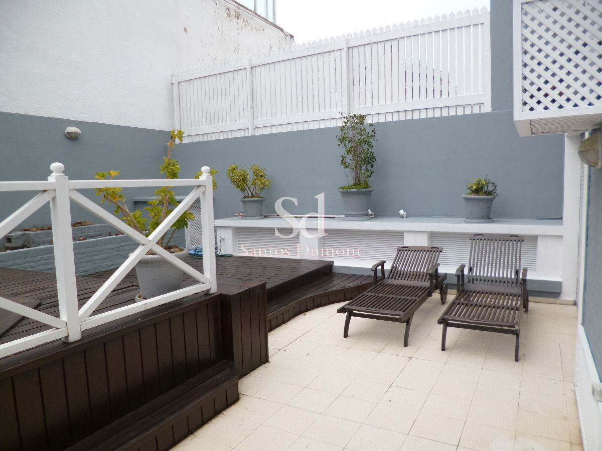 Apartamento ID.8575 - Venta Apartamento Semipiso de 4 dormitorios + servicio completo Punta del Este
