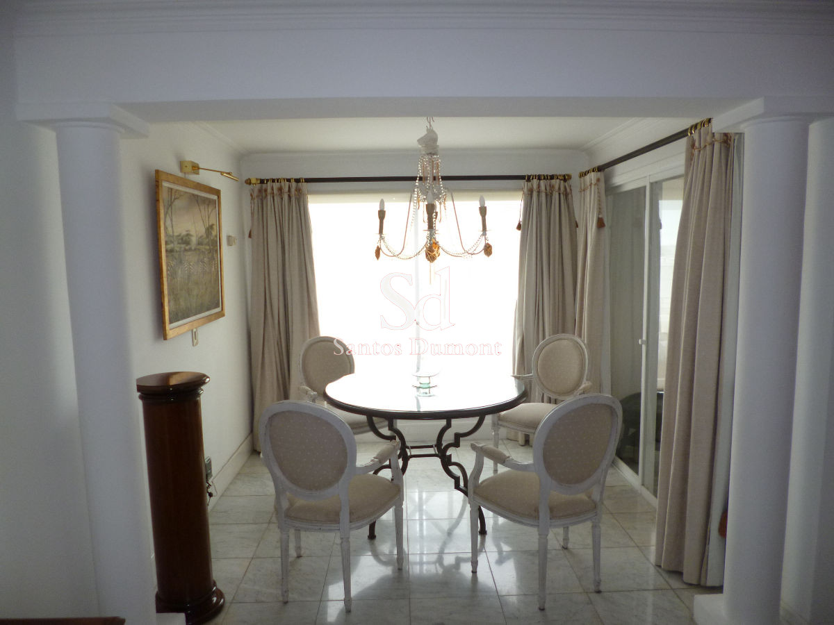 Apartamento ID.8575 - Venta Apartamento Semipiso de 4 dormitorios + servicio completo Punta del Este