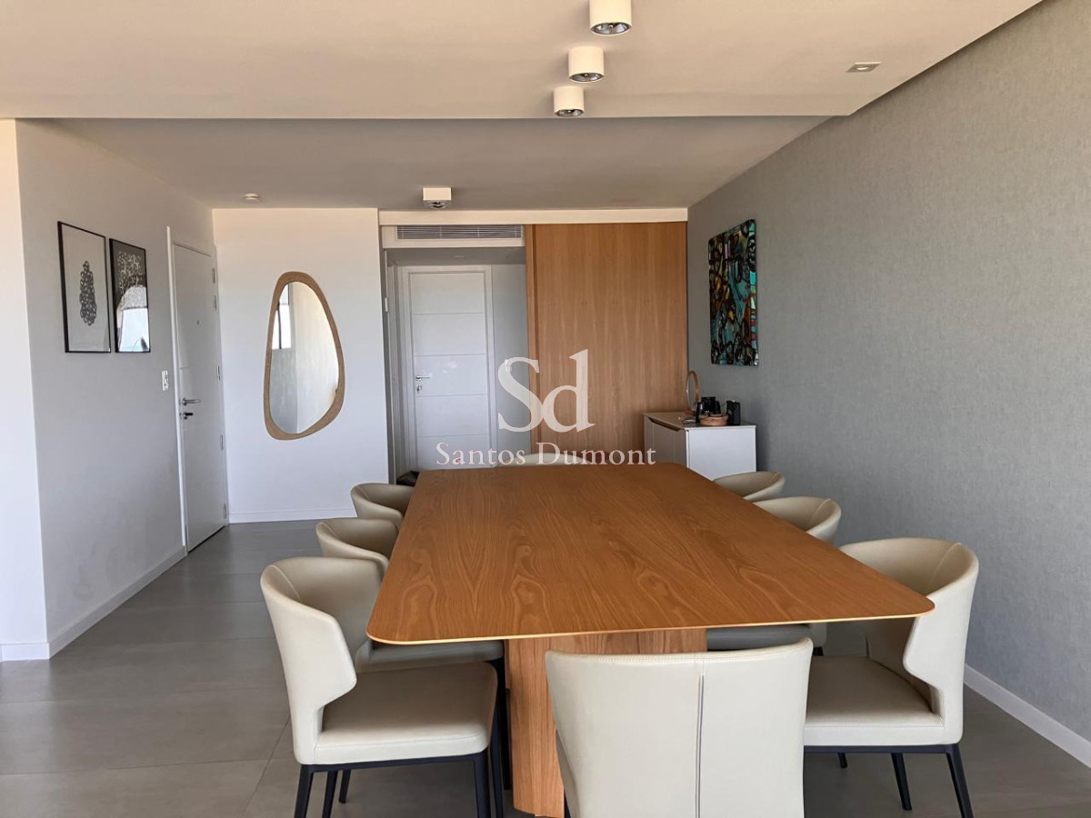 Apartamento ID.25516 - Venta apartamento 3 Dormitorios y dependencia Playa Mansa, Punta del Este
