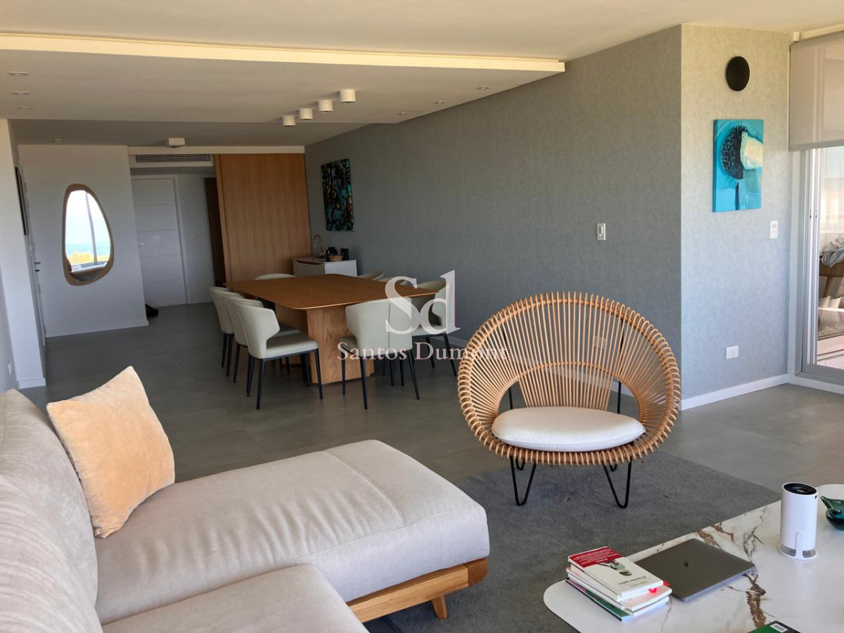 Apartamento ID.25516 - Venta apartamento 3 Dormitorios y dependencia Playa Mansa, Punta del Este