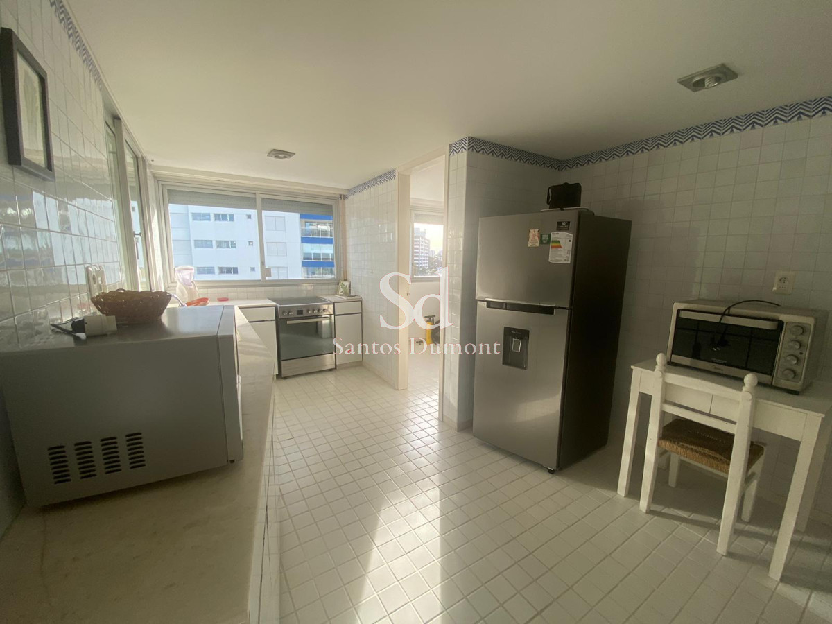 Apartamento ID.25325 - Apartamento Venta - 4 dormitorios - Punta del Este