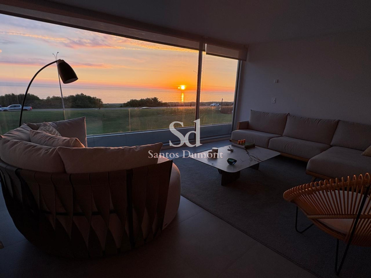 Apartamento ID.25516 - Venta apartamento 3 Dormitorios y dependencia Playa Mansa, Punta del Este