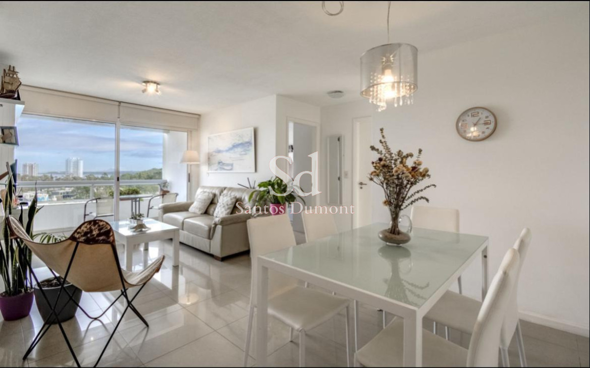 Apartamento ID.8142 - Apartamento en venta, 2 dormitorios, en Punta del Este