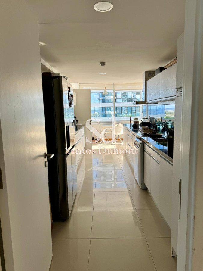 Apartamento ID.25716 - Apartamento en venta primera linea playa brava, 3 dormitorios