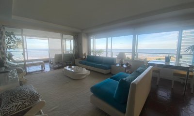 Apartamento Venta - 4 dormitorios - Punta del Este