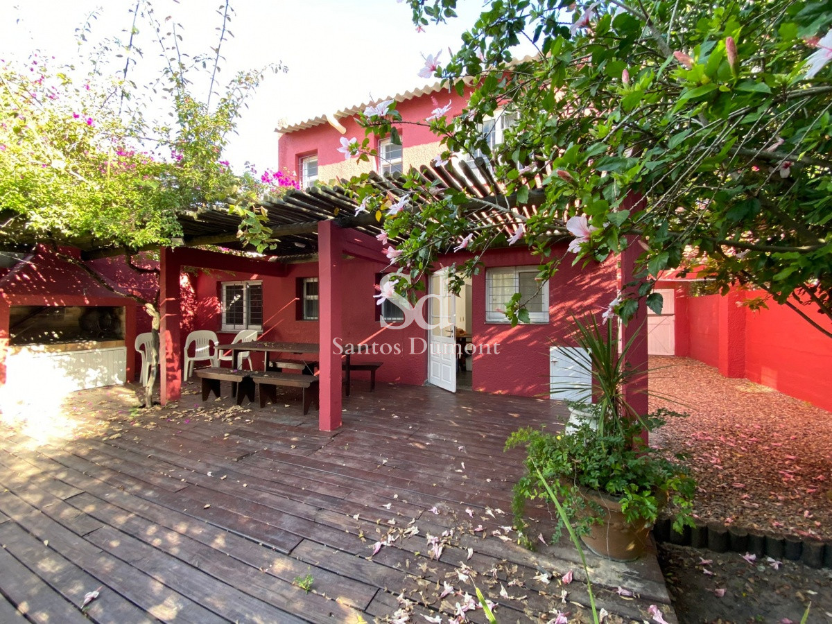 Casa ID.24080 - VENTA - EXCELENTE UBICACION