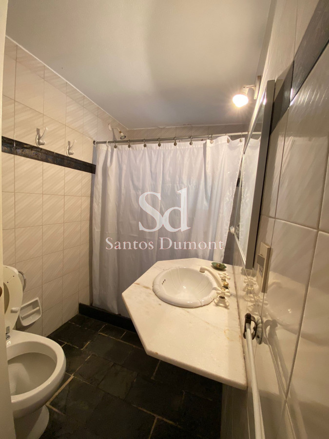 Casa ID.24080 - VENTA - EXCELENTE UBICACION