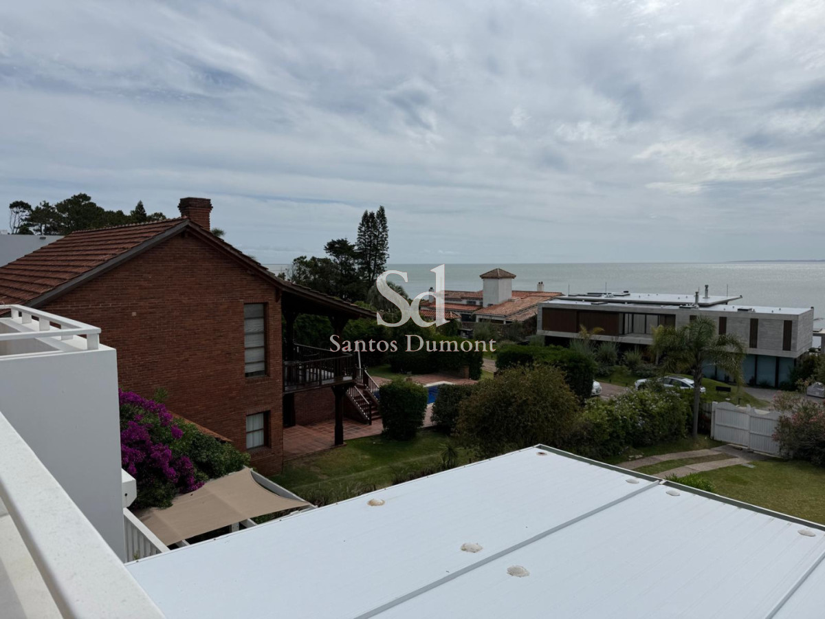 Casa ID.25536 - Venta Casa 4 dormitorios Lomo de la Ballena Punta del Este