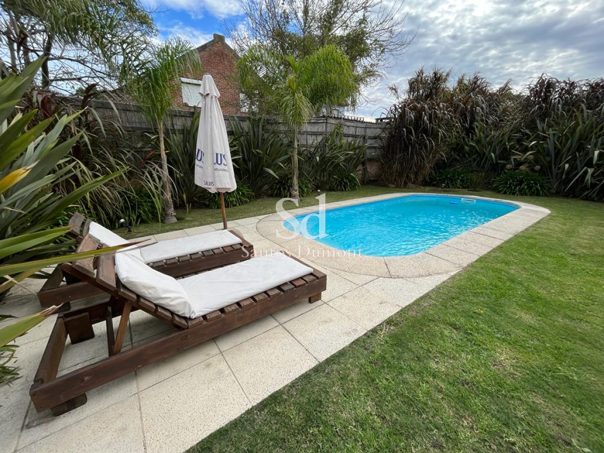 Casa ID.11625 - VENTA - EXCELENTE UBICACION
