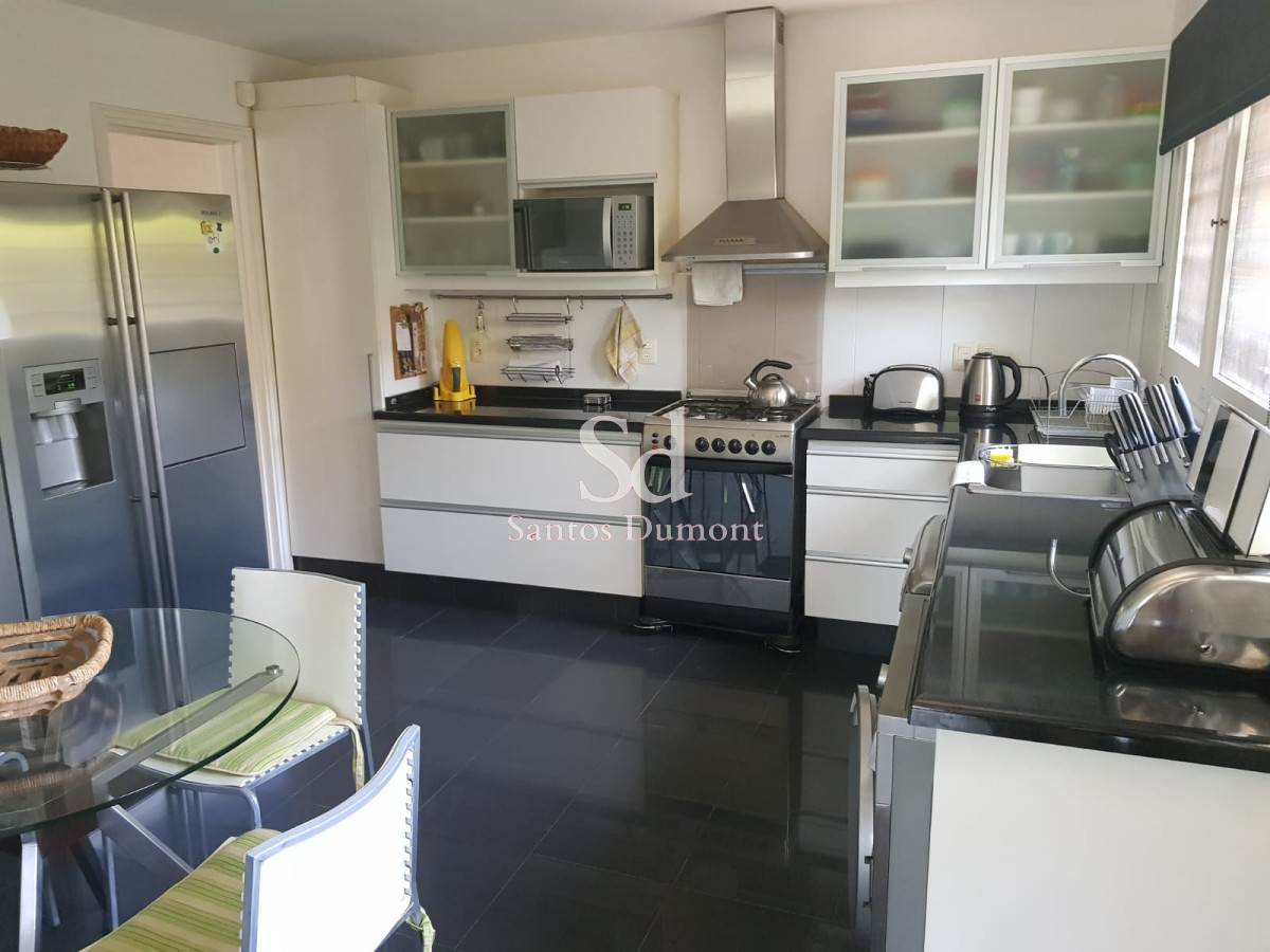 Casa ID.10144 - Casa en Alquiler, Punta del Este