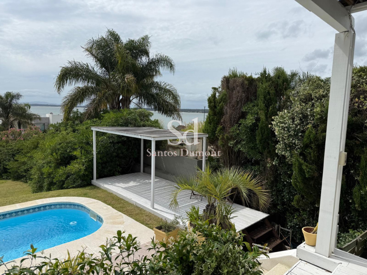 Casa ID.25536 - Venta Casa 4 dormitorios Lomo de la Ballena Punta del Este