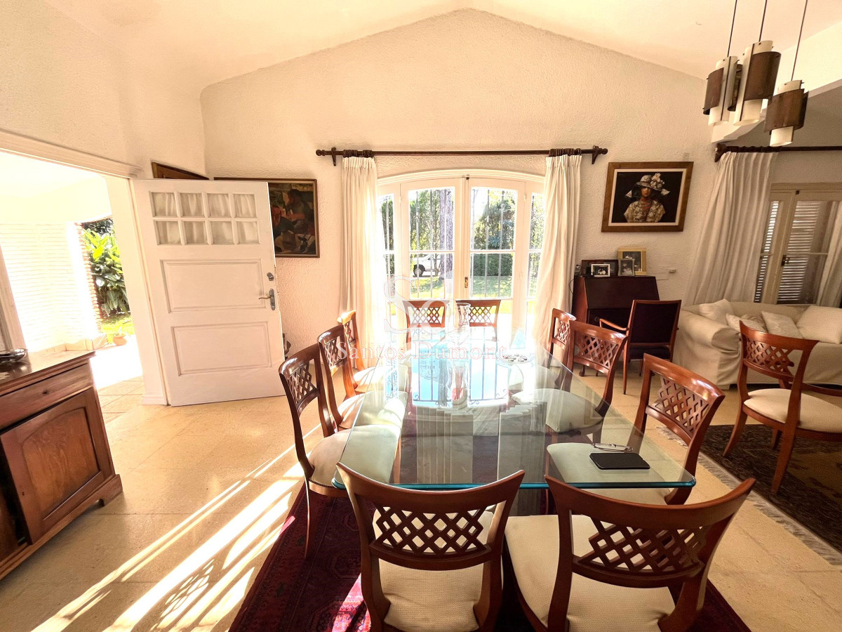 Casa ID.25332 - VENTA - EXCELENTE UBICACION, MAS DE 3.000 M2 TERRENO