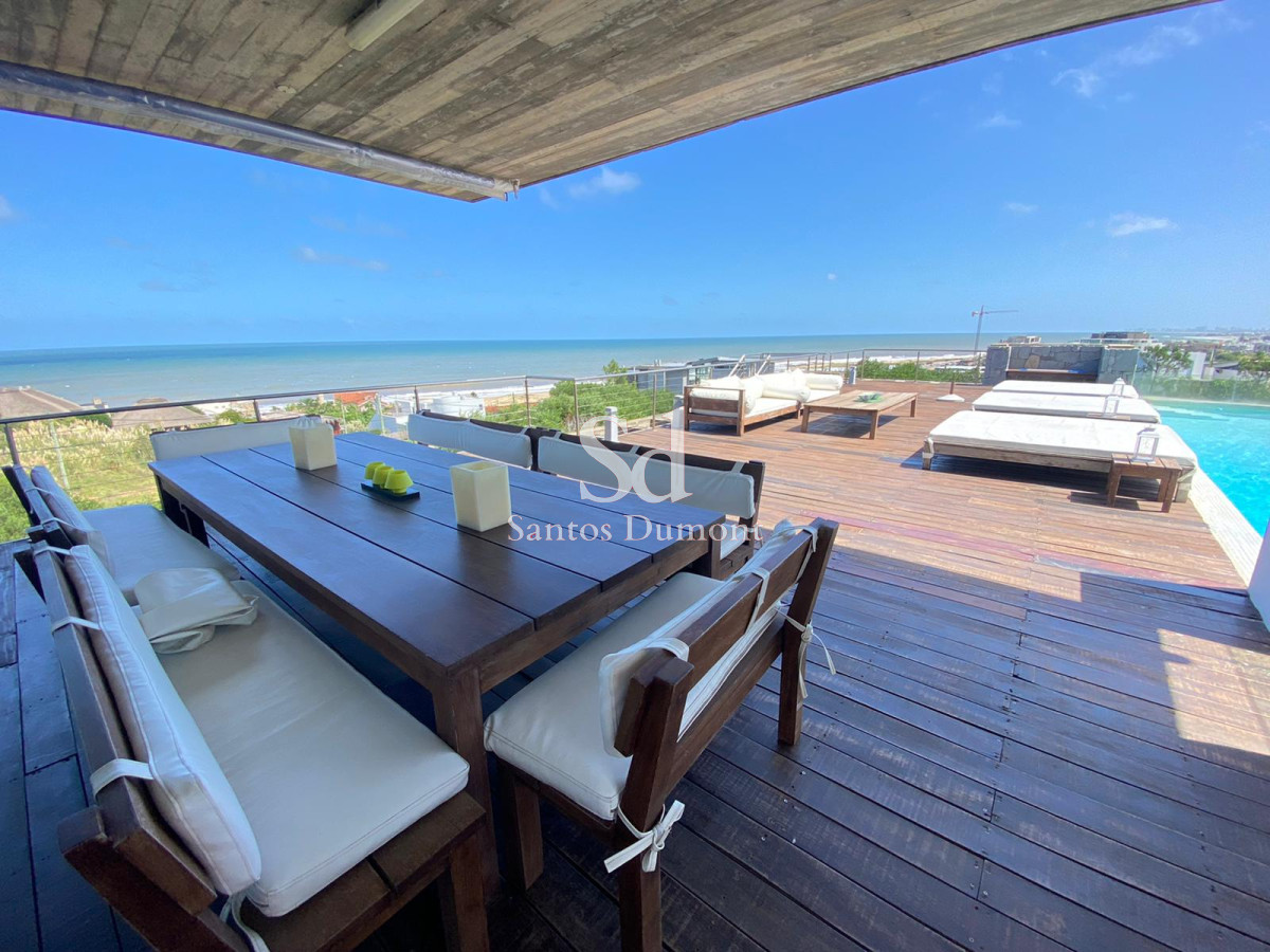 Casa ID.11879 - Espectacular casa en venta - 7 dorms - vista al mar