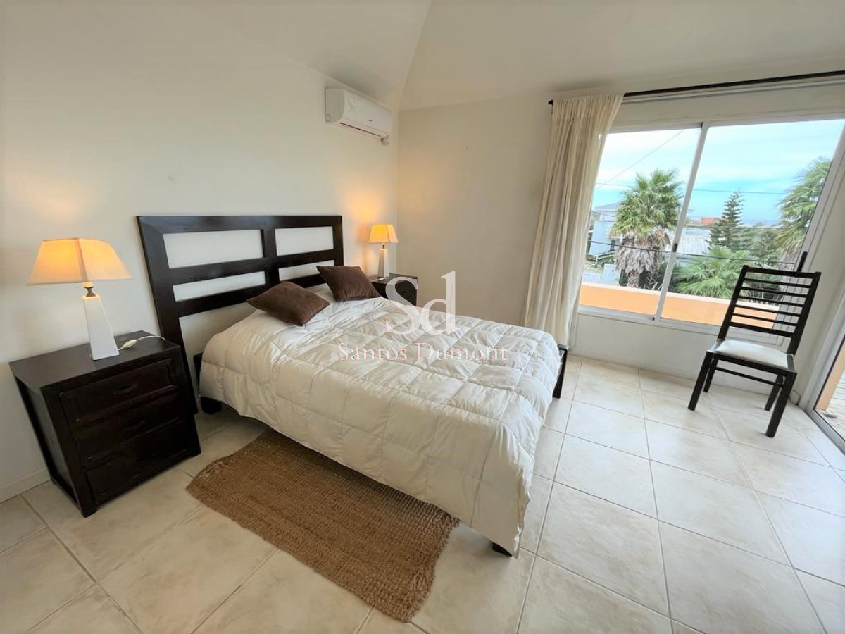 Casa ID.11625 - VENTA - EXCELENTE UBICACION