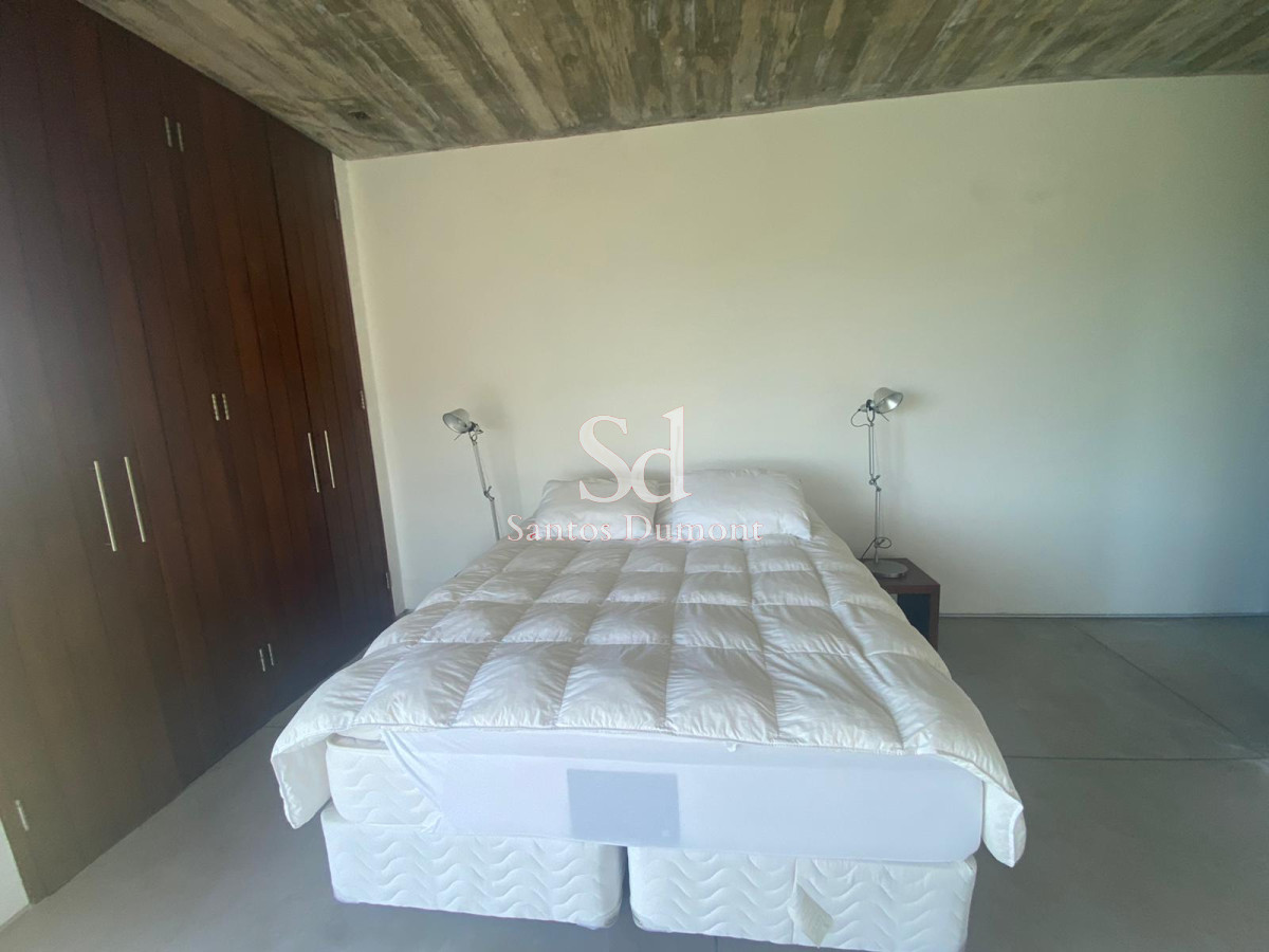 Casa ID.11879 - Espectacular casa en venta - 7 dorms - vista al mar