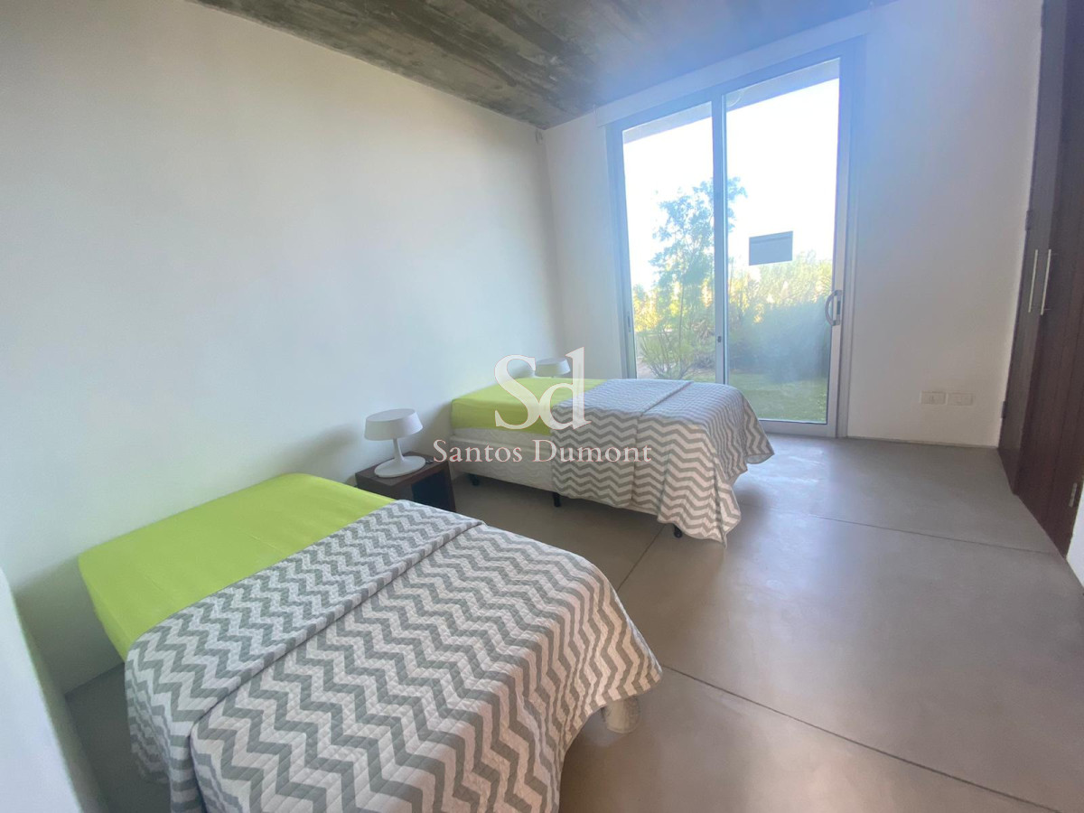 Casa ID.11879 - Espectacular casa en venta - 7 dorms - vista al mar