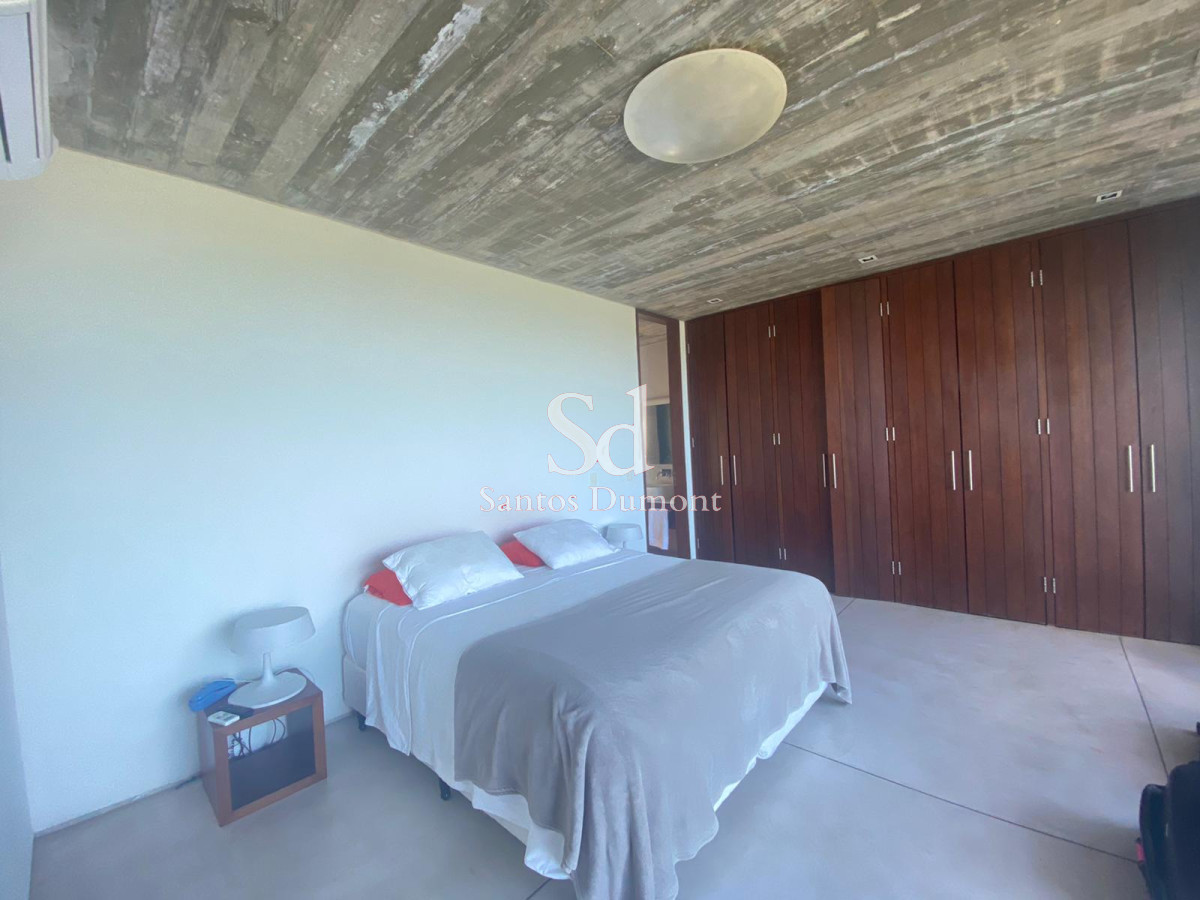 Casa ID.11879 - Espectacular casa en venta - 7 dorms - vista al mar