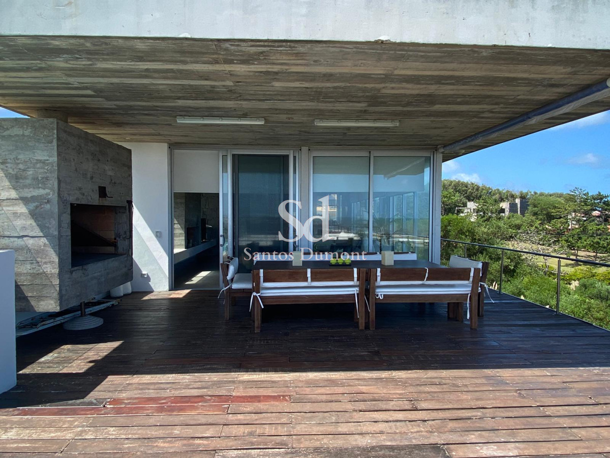 Casa ID.11879 - Espectacular casa en venta - 7 dorms - vista al mar