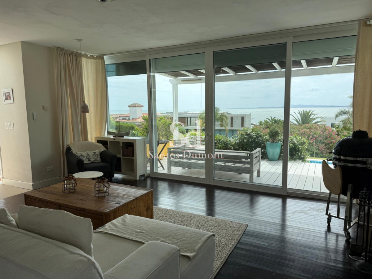 Casa ID.25536 - Venta Casa 4 dormitorios Lomo de la Ballena Punta del Este