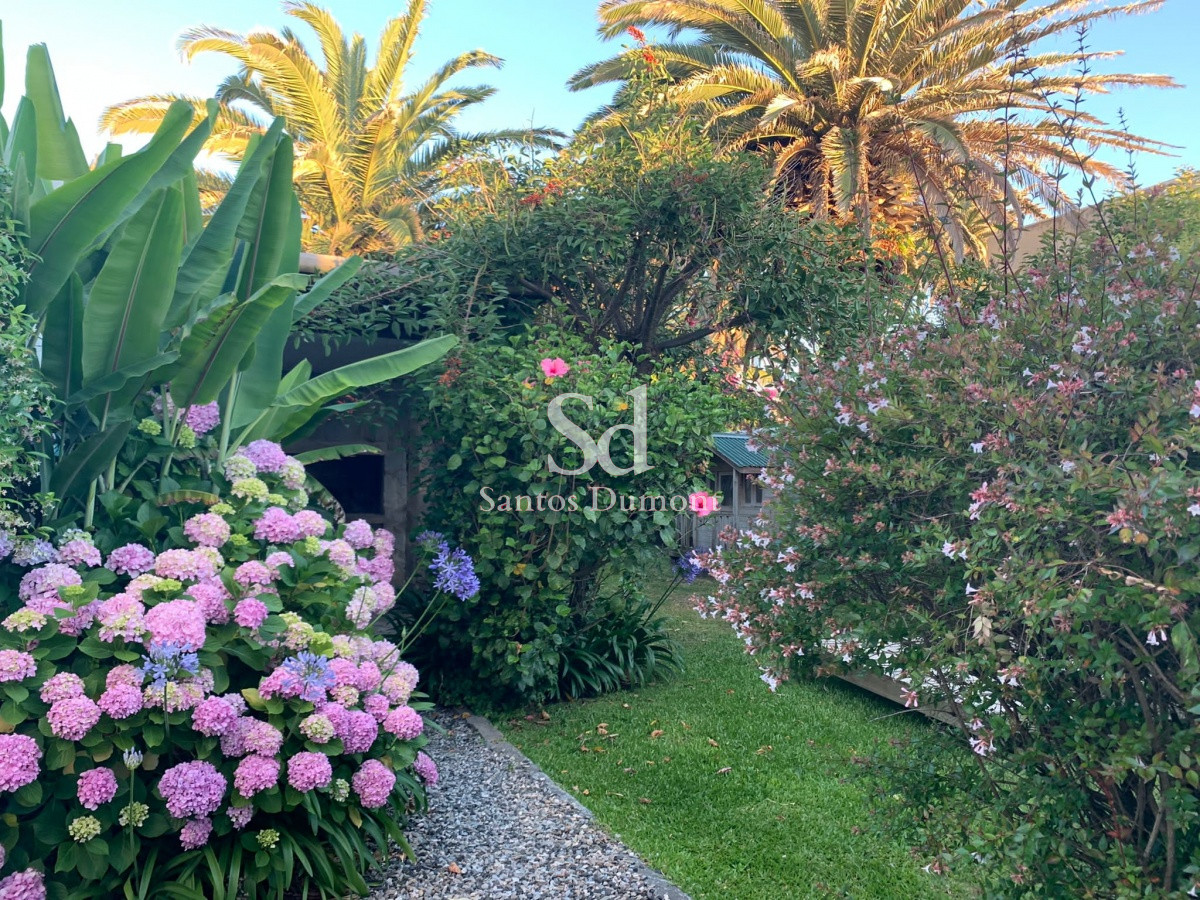 Casa ID.12030 - VENTA - A METROS DEL MAR
