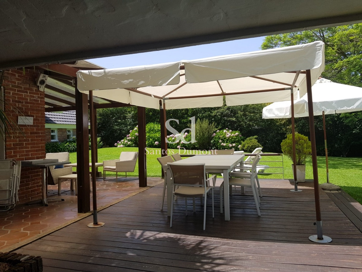 Casa ID.10144 - Casa en Alquiler, Punta del Este