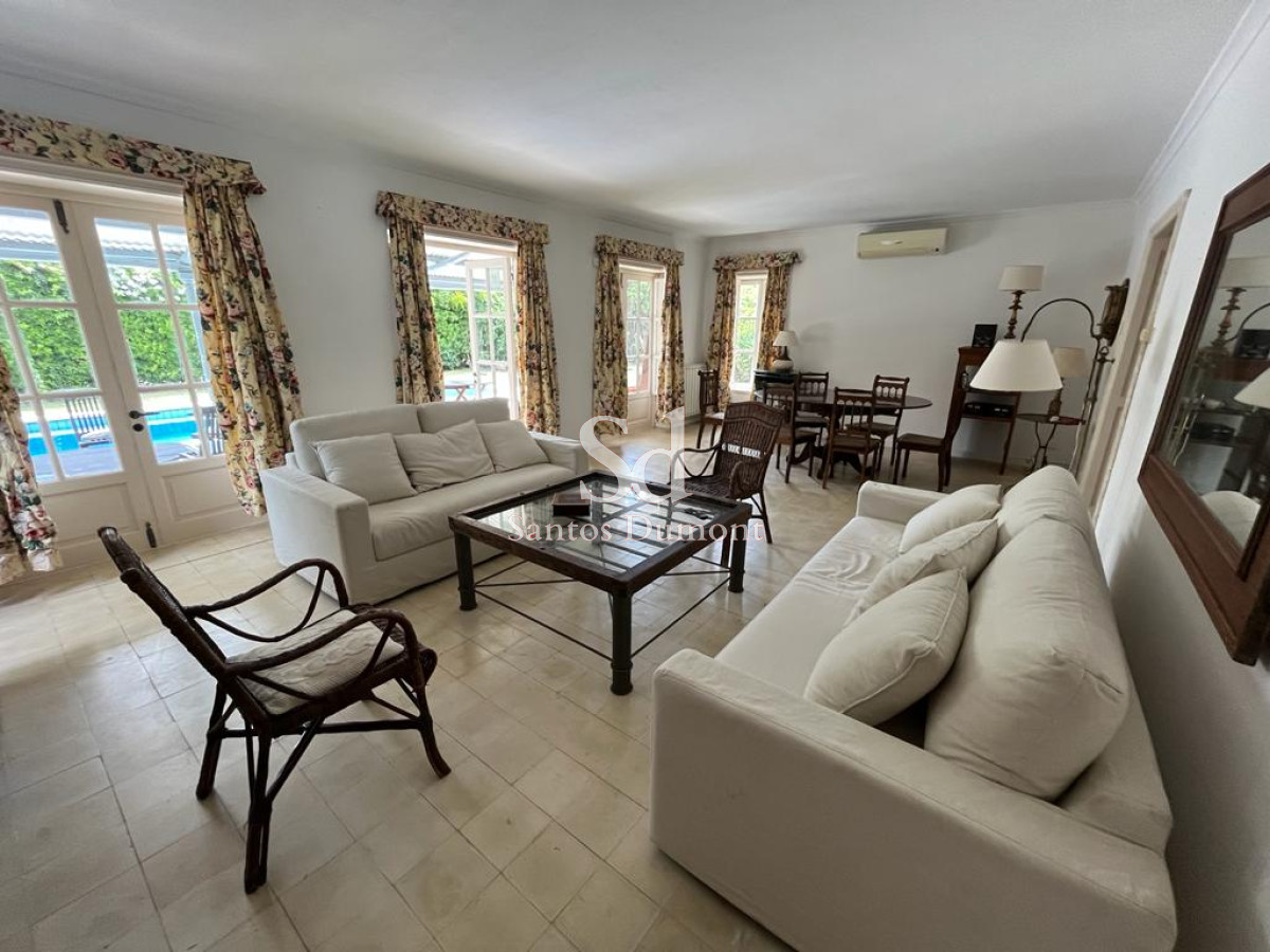 Casa ID.11712 - Espectacular ubicación - 4 dorms