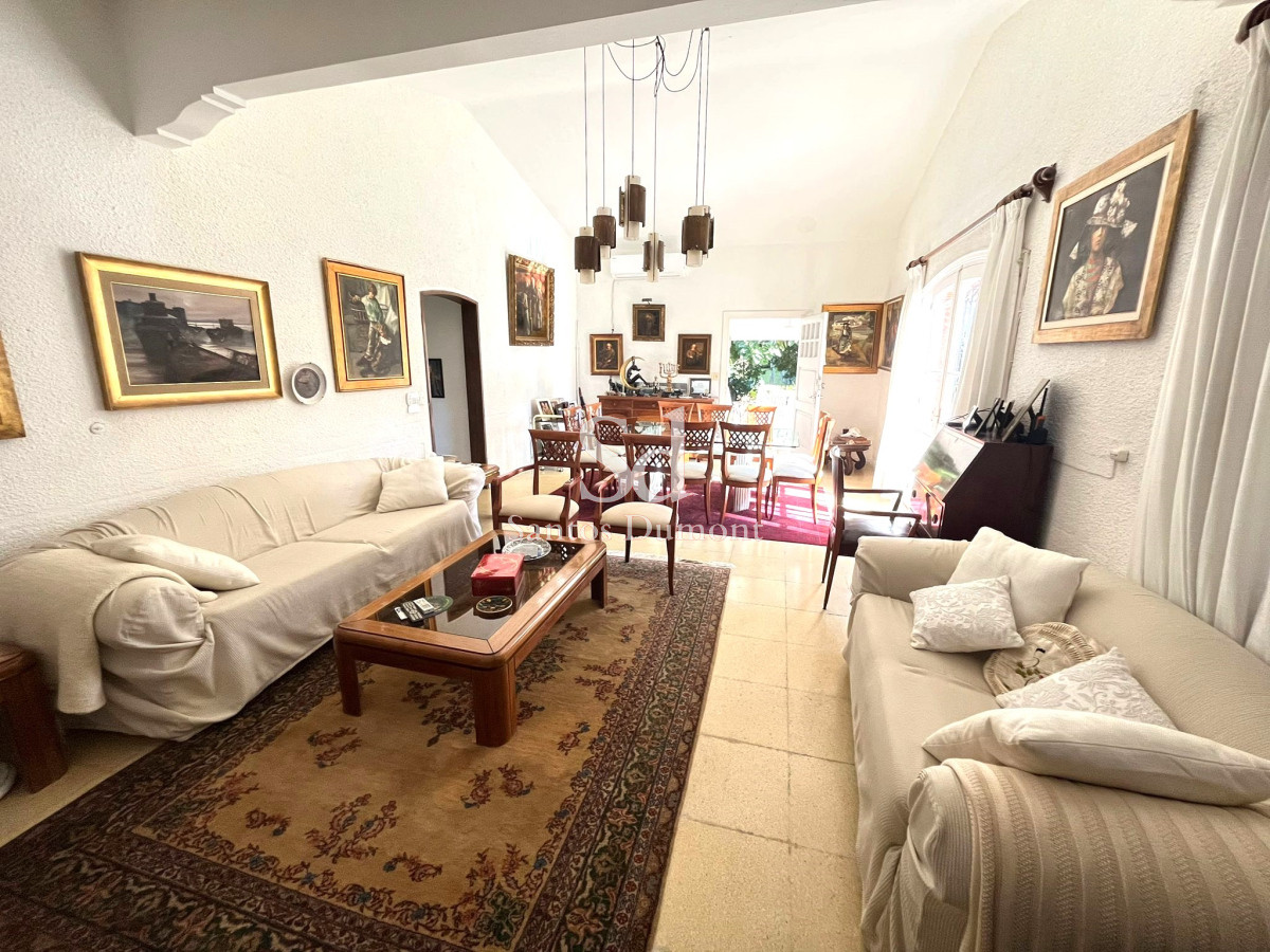 Casa ID.25332 - VENTA - EXCELENTE UBICACION, MAS DE 3.000 M2 TERRENO