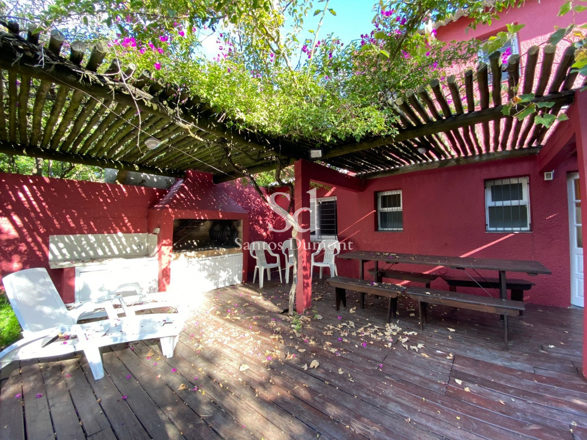 Casa ID.24080 - VENTA - EXCELENTE UBICACION
