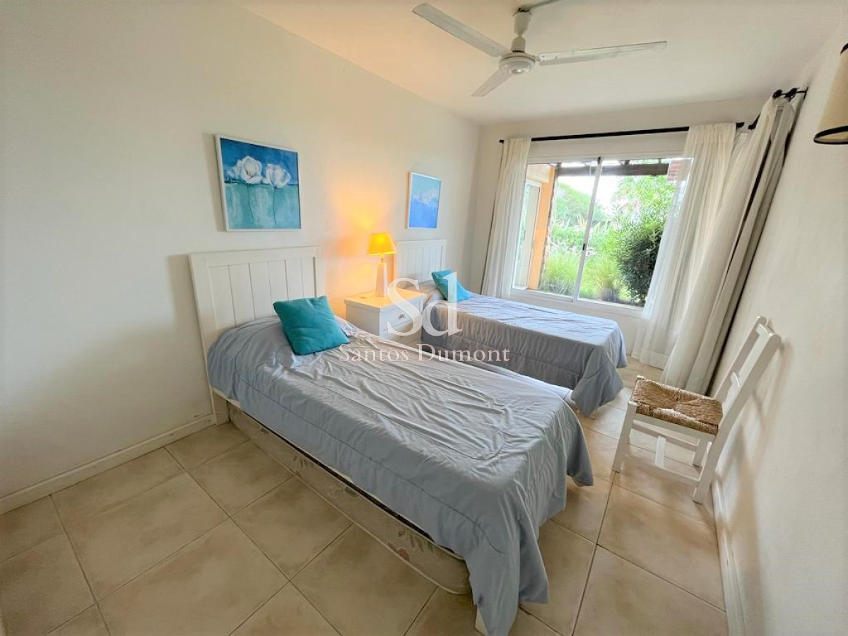 Casa ID.11625 - VENTA - EXCELENTE UBICACION