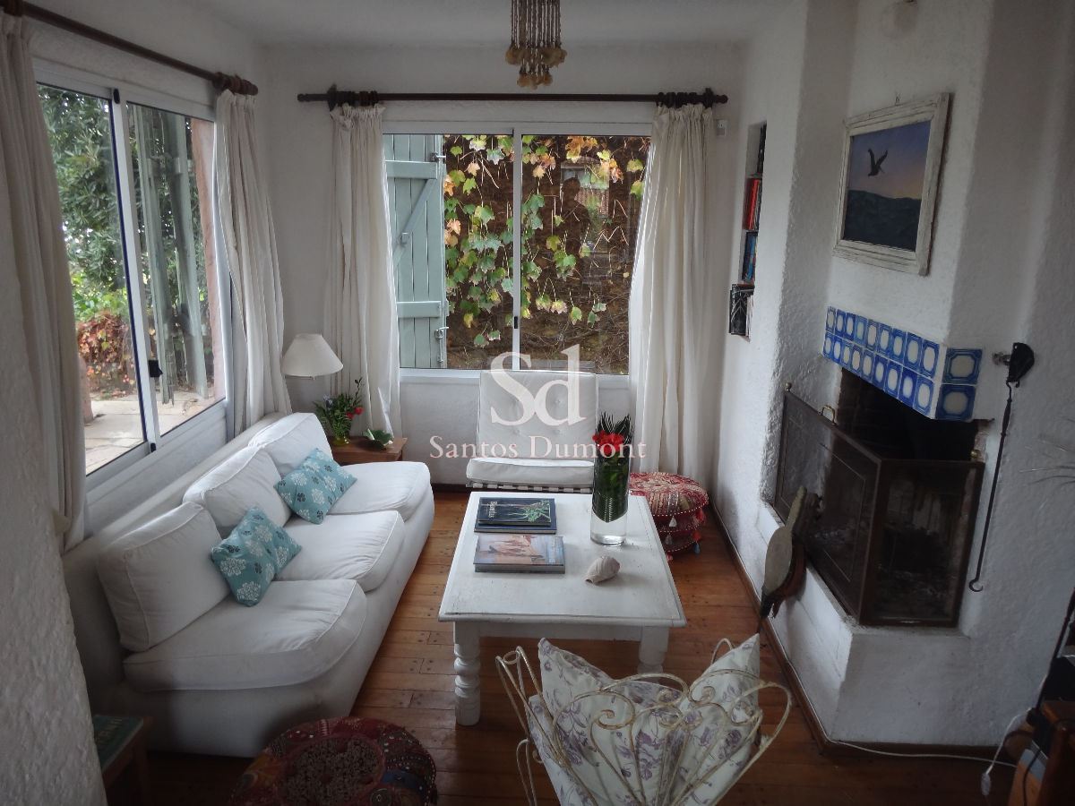 Casa ID.11998 - Espectacular casa en venta - 5 Dorms