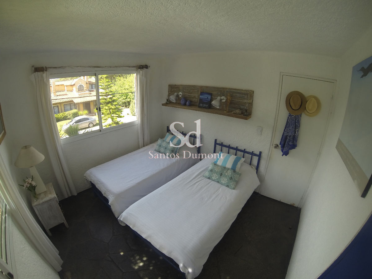Casa ID.11998 - Espectacular casa en venta - 5 Dorms