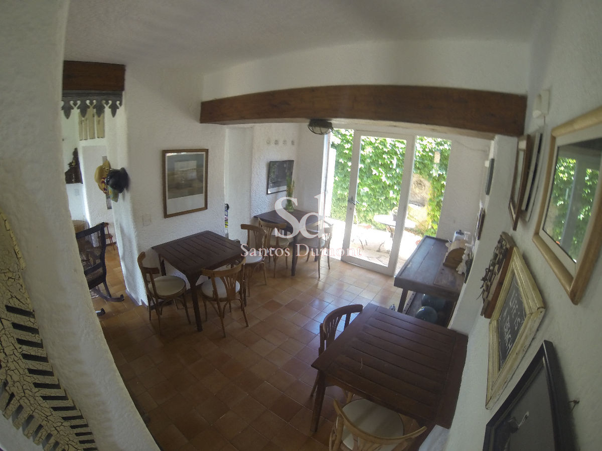 Casa ID.11998 - Espectacular casa en venta - 5 Dorms