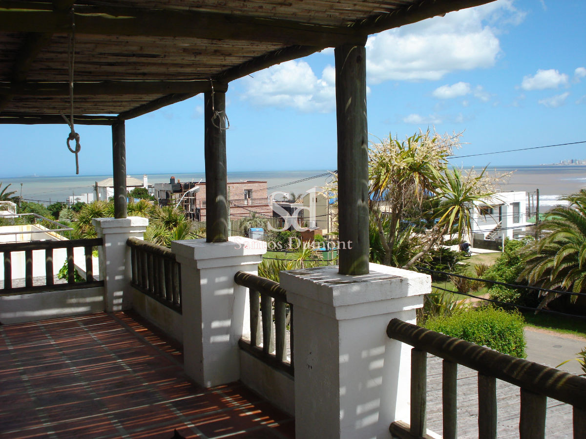 Casa ID.12030 - VENTA - A METROS DEL MAR