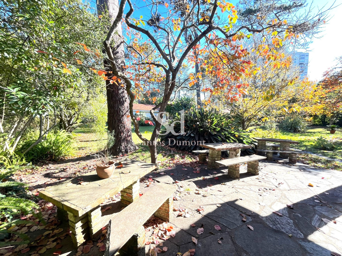 Casa ID.25332 - VENTA - EXCELENTE UBICACION, MAS DE 3.000 M2 TERRENO