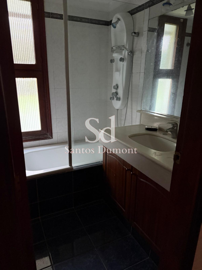 Casa ID.25352 - Venta Casa 6 dormitorios El Golf Punta del Este
