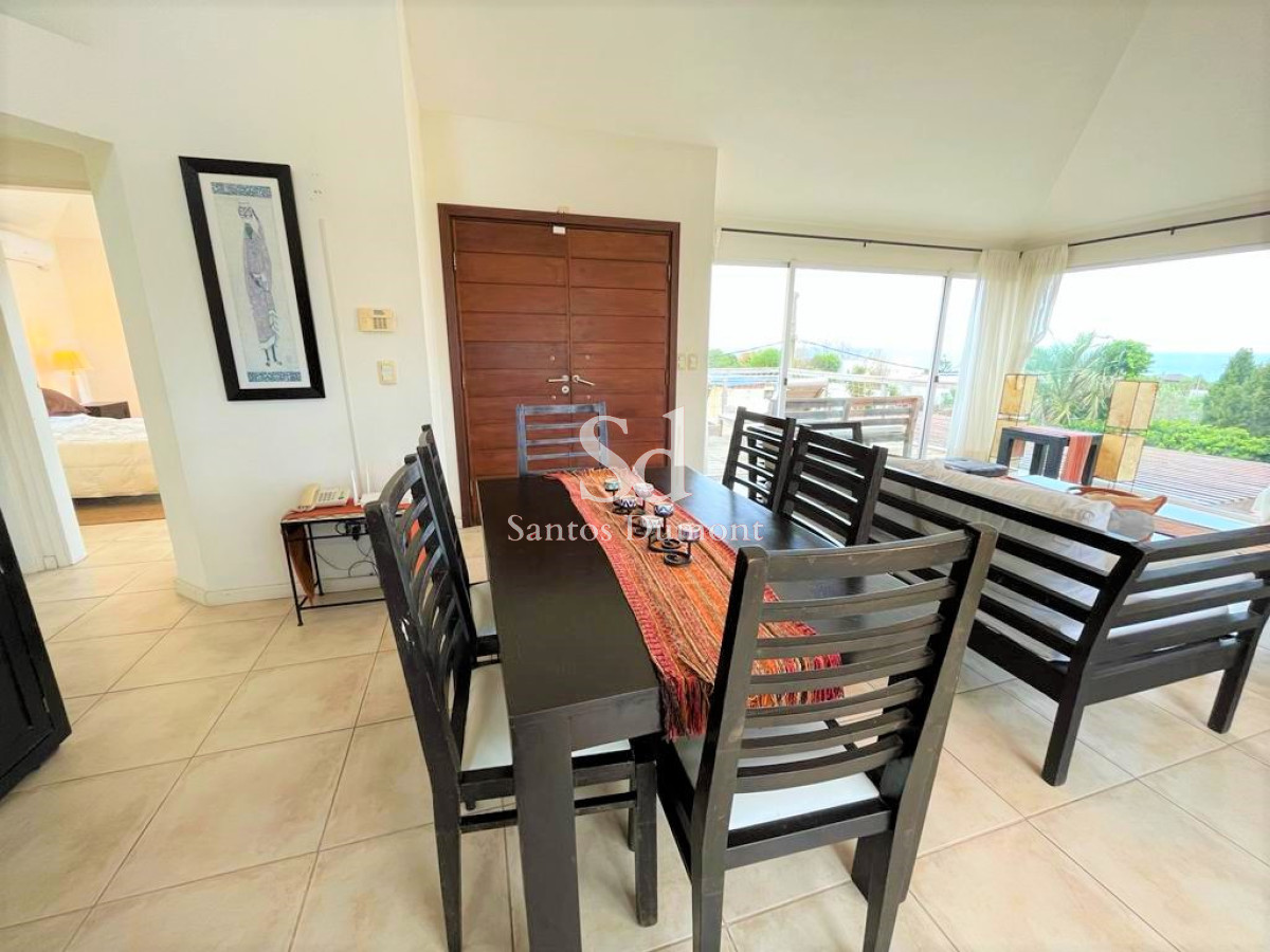 Casa ID.11625 - VENTA - EXCELENTE UBICACION